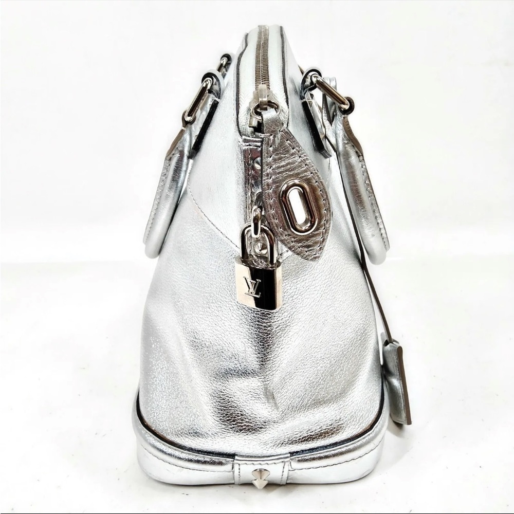 Authentic Louis Vuitton Suhali Lockit MM Silver - EUC - Rare piece from 2007 - Picture 5 of 11